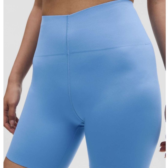 Lululemon Glow Up Super-High-Rise Short 6" Pool Party - Picture 2 of 8